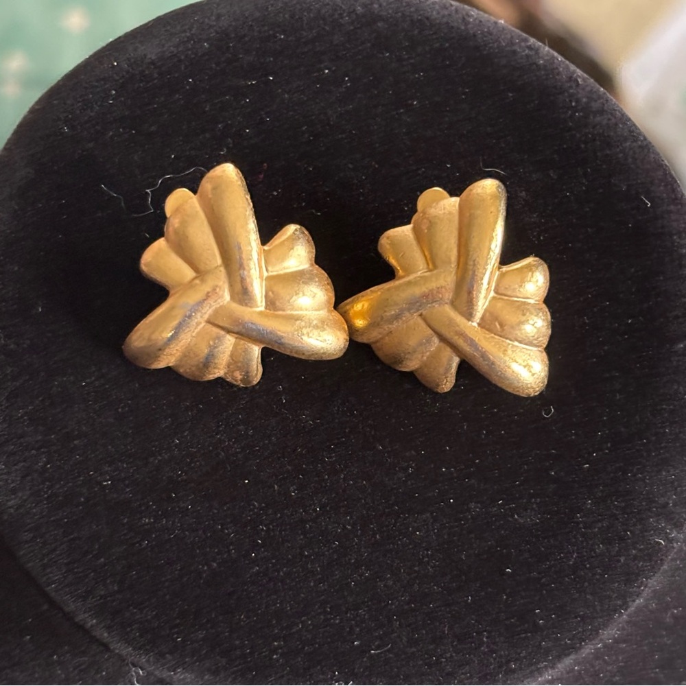 Vintage Gold-Tone Knot Clip-On Earrings